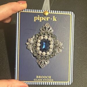 Piper K glass stone sapphire silver brooch